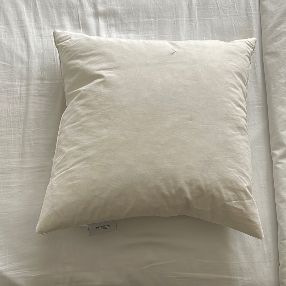 THE WHITE COMPANY, DUCK FEATHER PILLOW, SIZE 20”X20”